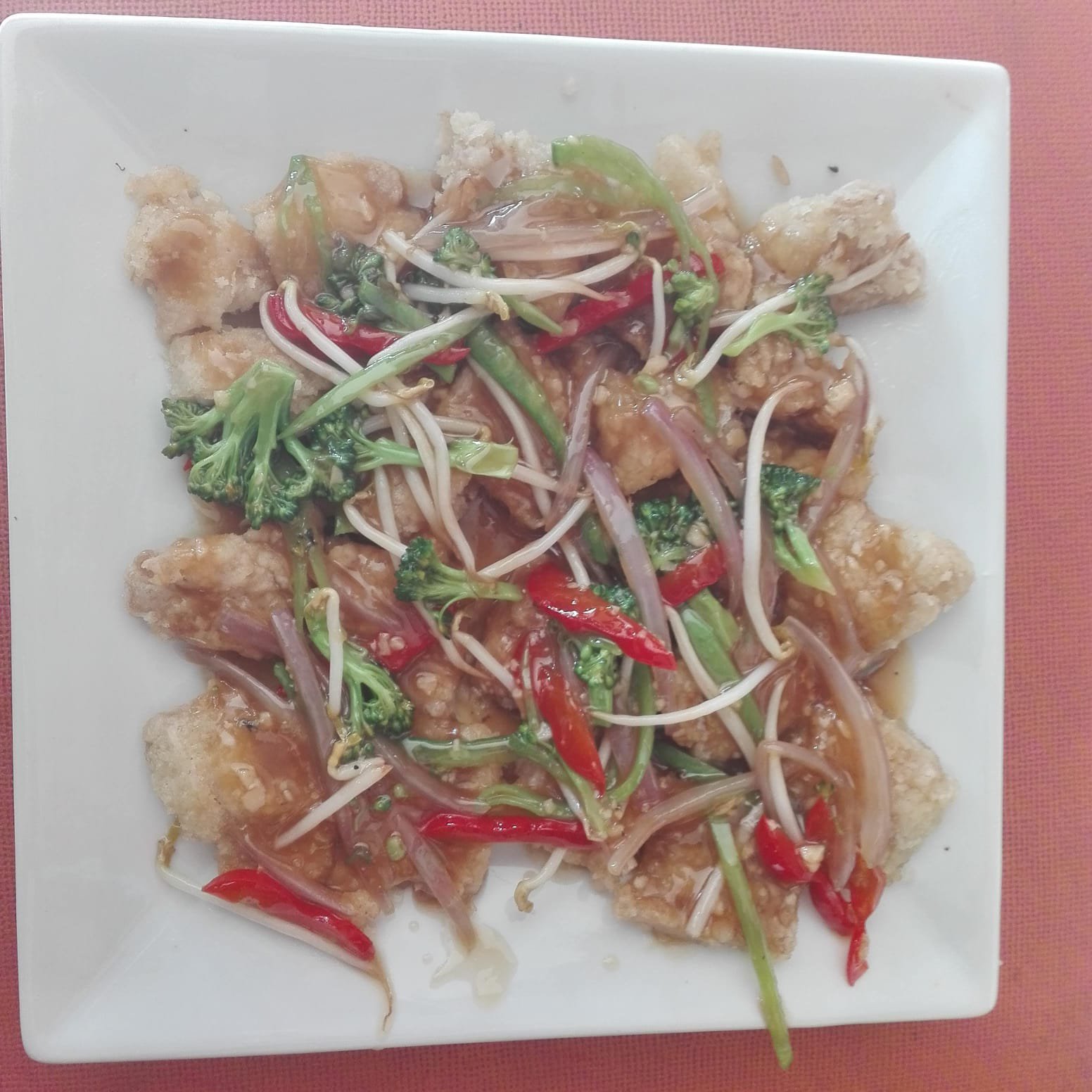 Menú y platos a la carta de Nan Jing en Huacho